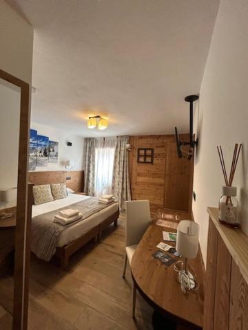 Edelweiss Hotel 3*